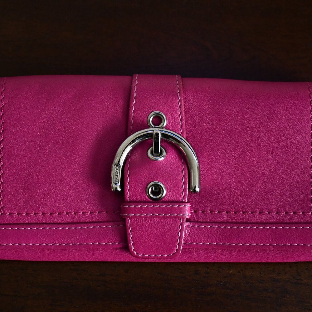 Hot pink leather COACH wallet (Gently loved)